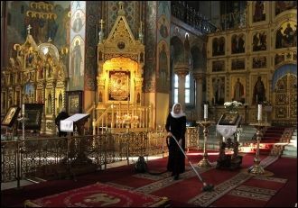 Внутри собора