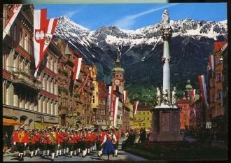 Всегда рады посетителям в кафе-мороженое