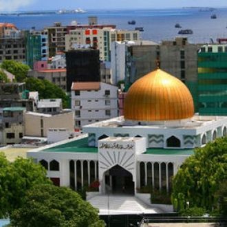 Также там есть интересные солнечные часы