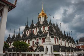 Храм расположен в районе Старого города,