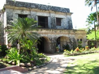 Сегодня этот треугольный бастион считает