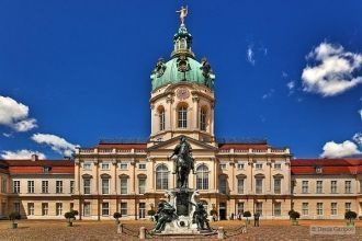 Сейчас дворец Шарлоттенбург (Charlottenb