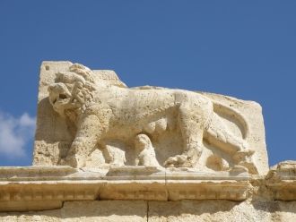 Из Аммана можно доехать до деревни Вади 