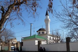 В западном крыле расположен минарет, кот