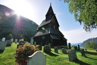 Она была построена в 1130 году, на месте