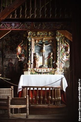 Все это дополняется всевозможной литурги