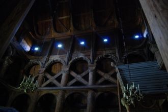 Так, во времена Реформации на фасаде поя