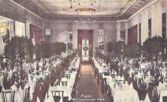 Интерьер ресторана в Верманском саду