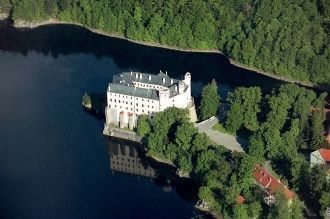 Тогда речку Влтаву можно было перейти вб