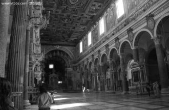 Великолепие мраморных полов.