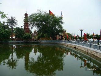 Пагода Чан Куок расположена на маленьком