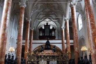 В нем находятся останки великого правите