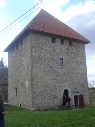 Крепость находится на краю бывшего парка