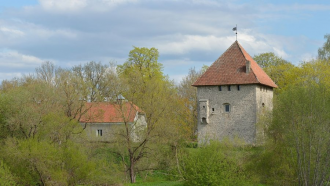 Размеры башни 9,6 – 10,1 м, высота 13,1 