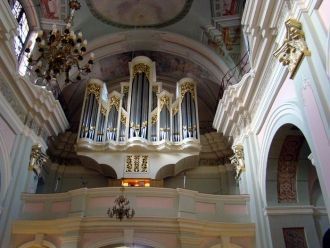 Особенно ожил собор, когда в нем появилс