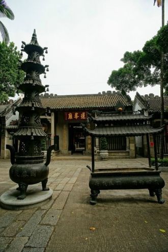 Храм Линь Фон