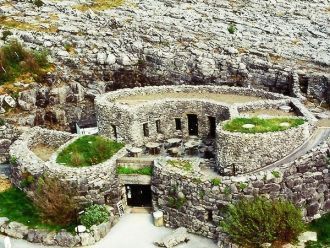 Одна из самых древних пещер в Ирландии н