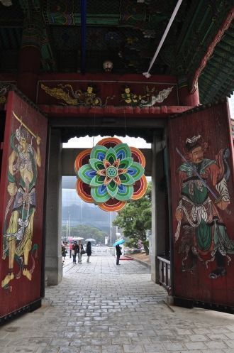 Сеул является уникальным городом, которы