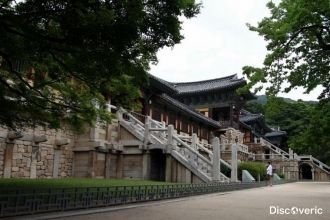 Первоначально, в эпоху Силла храм называ