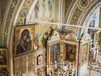 Пятикупольная шестистолпная Покровская ц