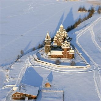 Церковь Преображения Господня зимой