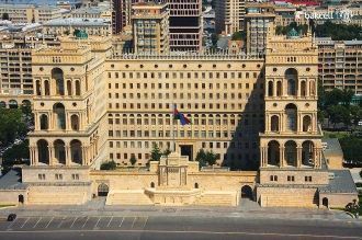 Дом правительства Азербайджана с высоты 
