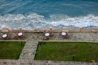 Вид из окна виллы.