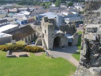 Именно тогда замок был в течение семи не