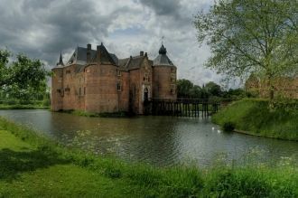 Замок Аммерсоен является историческим па