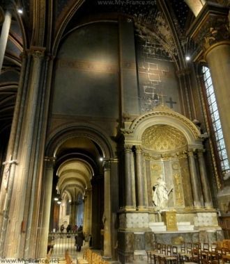 В стенах церкви хранится лишь одна релик