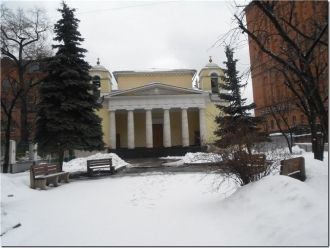 Храм Святого Людовика зимой