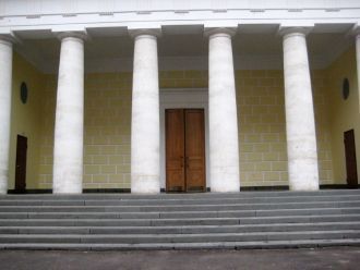 Прихожанами были французы, итальянцы, ан