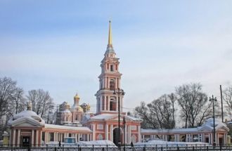 Крестовоздвиженский собор зимой