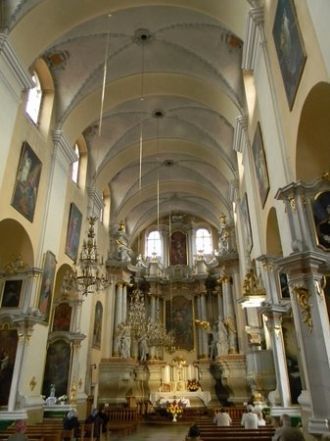 Внутри Костла Святого Архангела Рафаила.