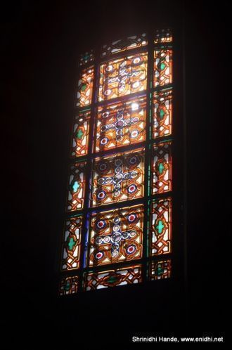 Витраж в Никольской церкви.