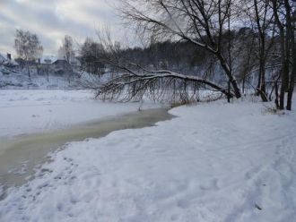 Зимний и заснеженный парк Вингис.