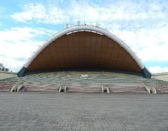 Главная сцена в парке Вингис.