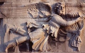 Фигуры на Башне Ветров.