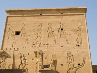 Большая часть барельефов храма Филе расс