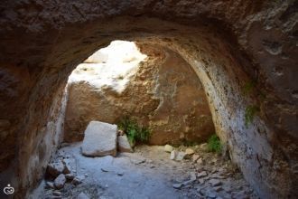 Подземное сооружение типа погреба с вент