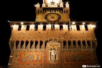 В мае 1900 года на территории замка были