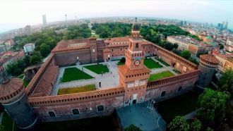 История замка Сфорцеско восходит к серед