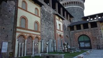 Размещались здесь и войска Наполеона. Да