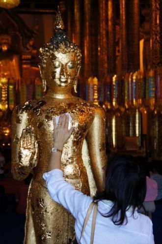 Золочение Будды: интересная традиция, в 