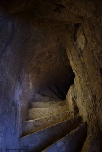 Если второй и третий этажи соединяет выр