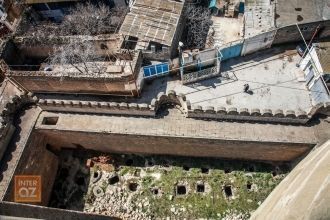 Башня снабжена большим количеством щелев