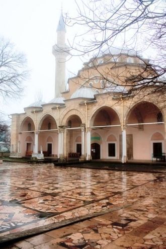 В списке мечетей, построенных Ходжи Сина