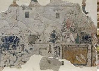 На руинах храма сохранились древние рису