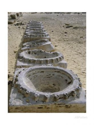 Элементы древнего Храма Солнца в Абу-Гор