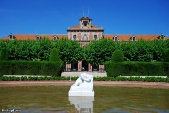 В Цитадели располагается несколько офисо